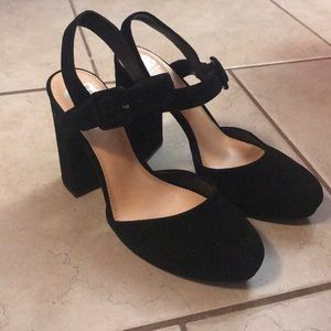 Black Gianni Bini Block Heels
